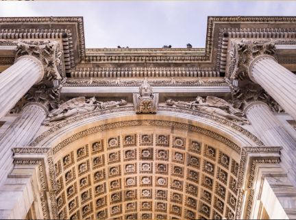 Milan living public detail