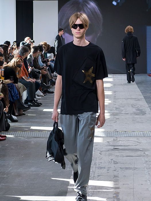 Envisioning the Future Through Fashion Envisioning the Future Through Fashion