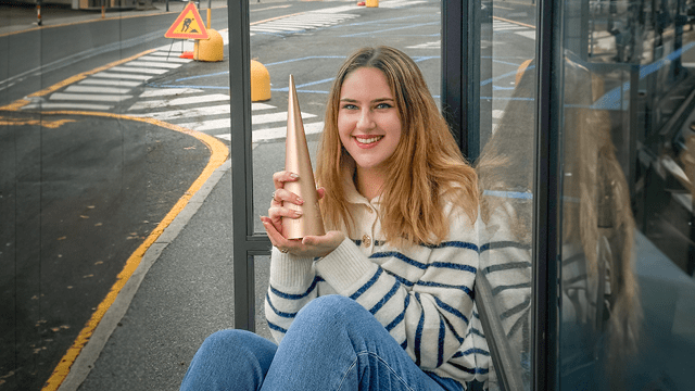 Özge Üçoluk honoured by WBDS 